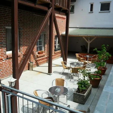 Zum Blumchen 3* شفيرين